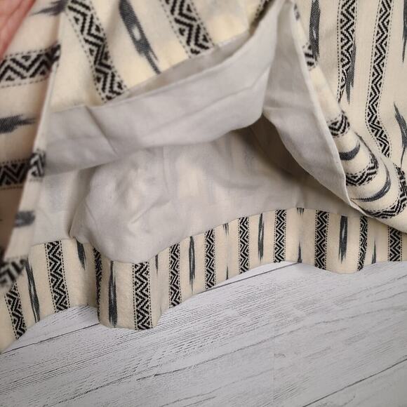 J. Crew Factory Cream & Black Aztec Print Mini Skirt Size 8 - Picture 4 of 11